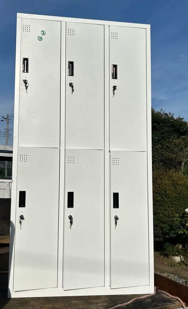 【引き取り限定】スチールロッカー　6人用　オフィス　更衣室　鍵付き