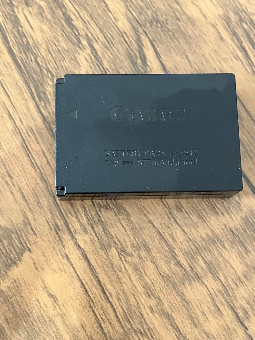 【O】Canon kiss M2 レンズ15-45mm レンズキット カメラ