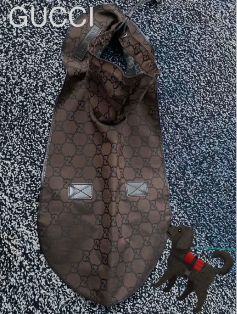 GUCCI グッチ　犬用レインコート