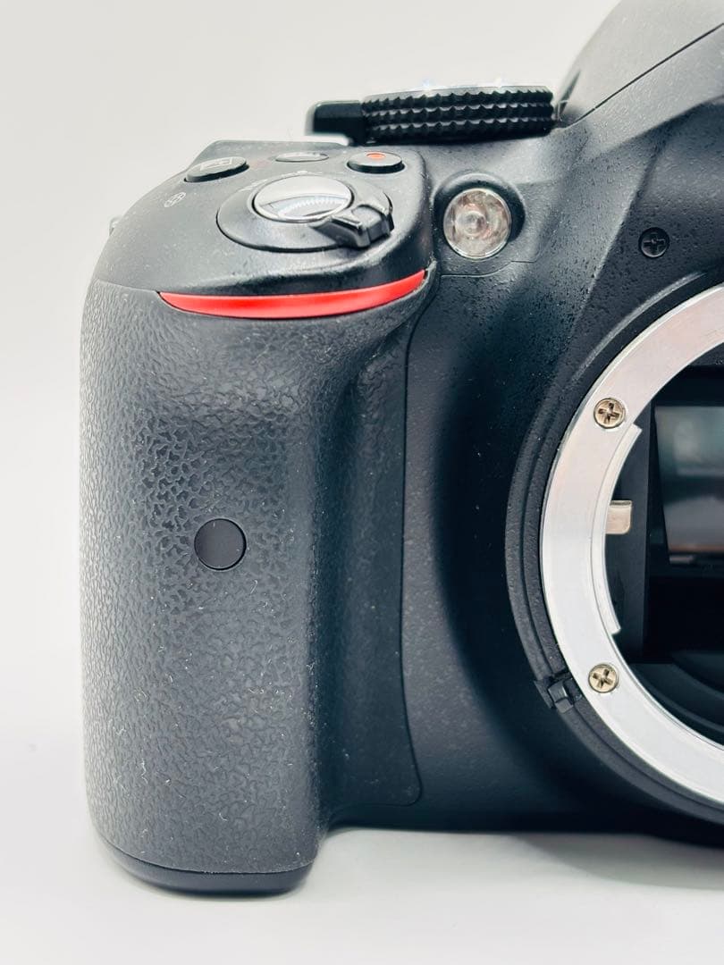 Nikon D5300 ボディ デジタル一眼レフカメラ SC:12450