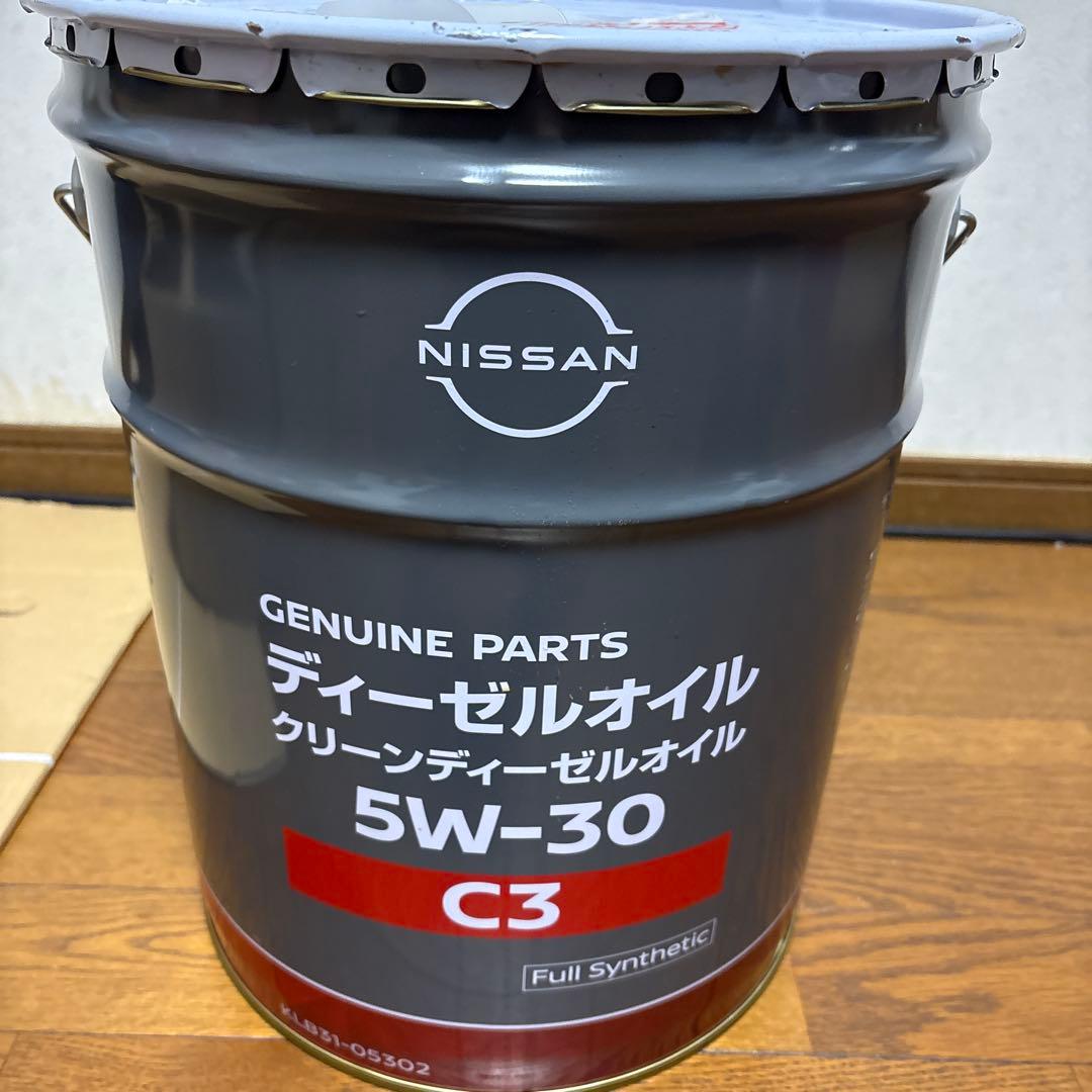 日産純正クリーンディーゼルオイル　5W-30 C3 残　13.5L