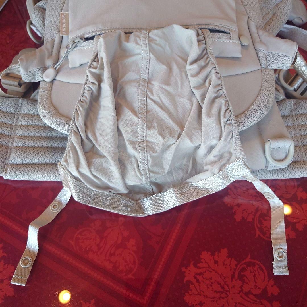 【美品】AIRBUGGY エアバギーベビーキャリア 抱っこ紐　サンドアッシュ