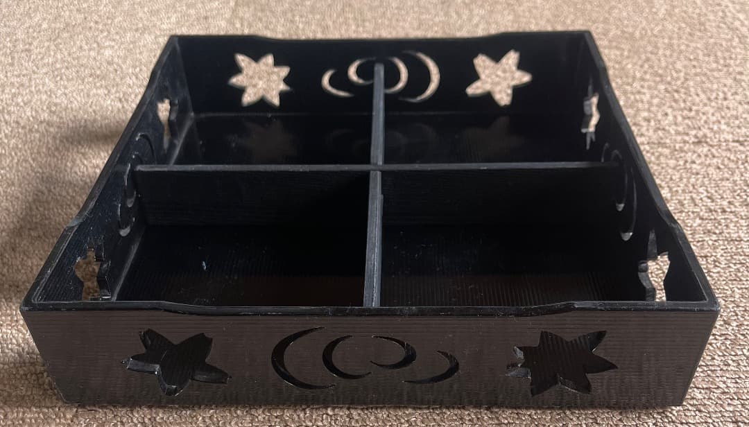 漆器 四つ仕切りトレイ 黒色 60個