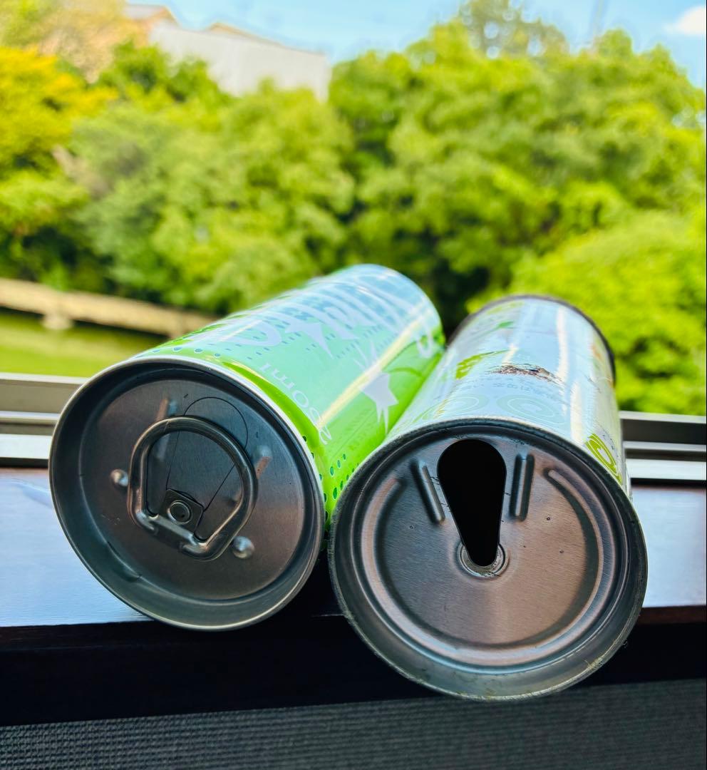 昭和レトロ　戦前エンボスラムネ瓶　おまけ付き　　　　レトロ缶ジュース　スプライト