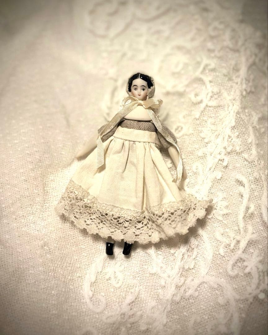 チャイナヘッドドール極小*パリアンドール*ミニチュア8.7cm*センターパート