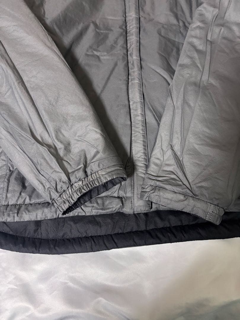 モンベル サーマラップ パーカ リバーシブル 撥水加工 Lサイズ 黒