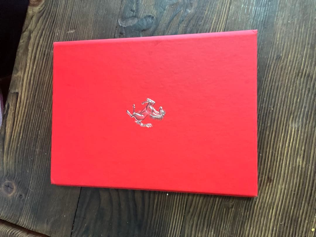 フェラーリ　レザー　デコレーション