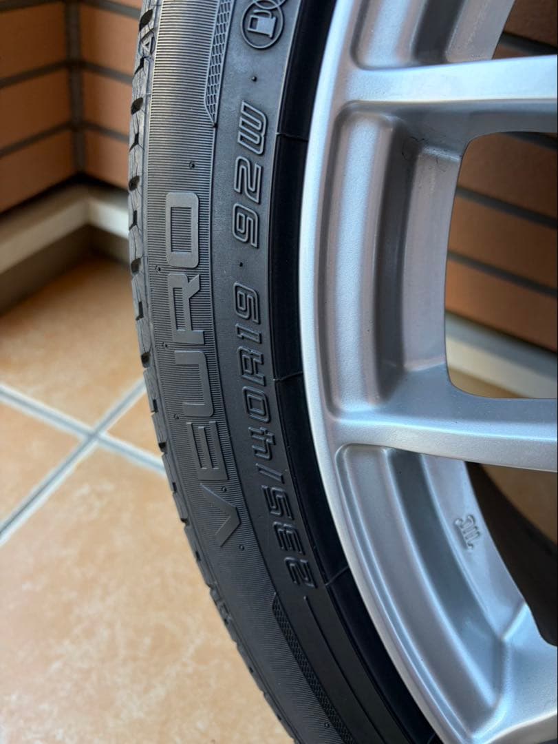 【TOM'S TM-05 19インチ 4本セット】※着払い