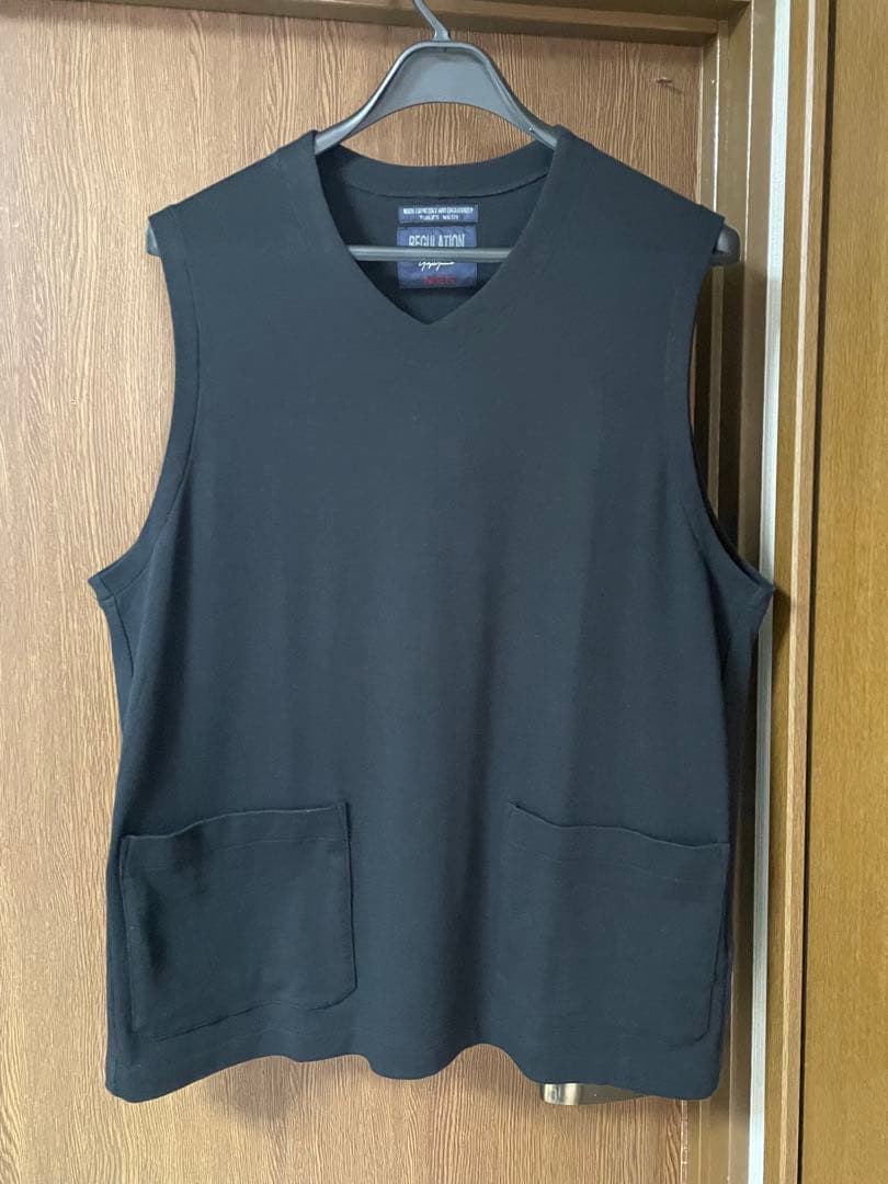 Ｖネックベスト