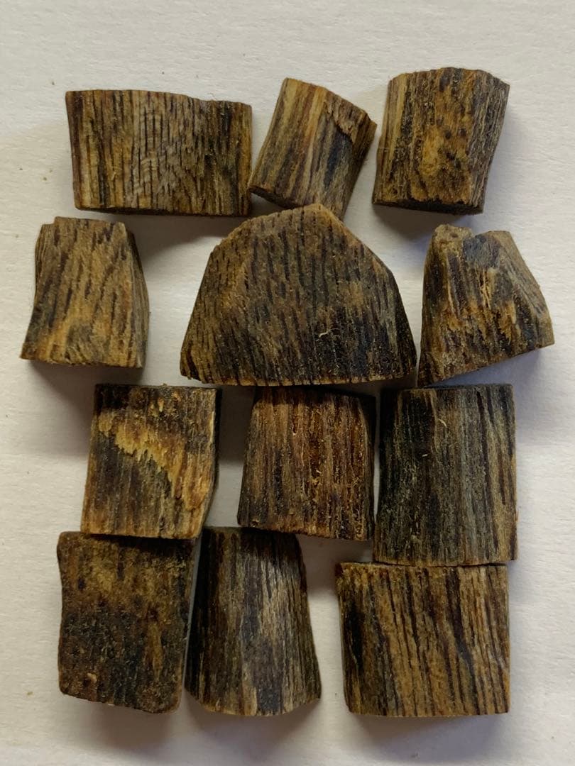 極上緑油伽羅 沈香原木 香木 重さ:3.2g(本物証明)