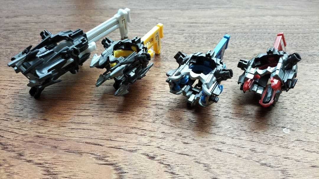 希少　クロスファイトビーダマン　メタルコア　4点セット