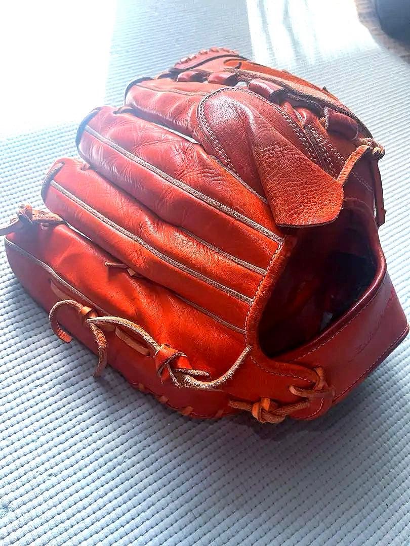 硬式投手用グローブ