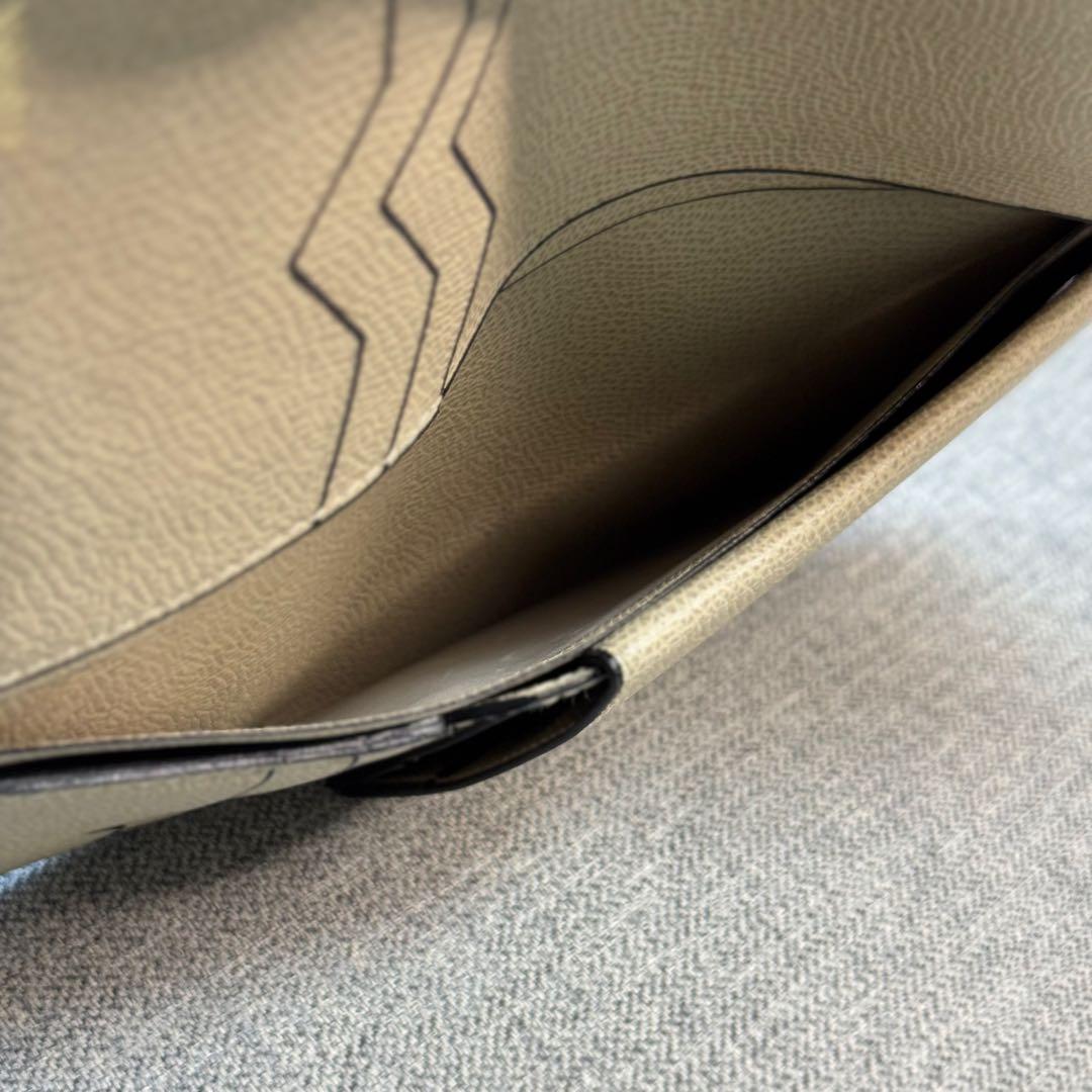 ヴァレクストラ パスポートケース 6カード トラベルドキュメントホルダー