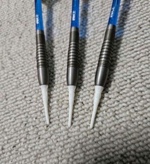 美品 ダーツライブ ゼロボード ポールスタンド、チップ　2個口発送コメント必須