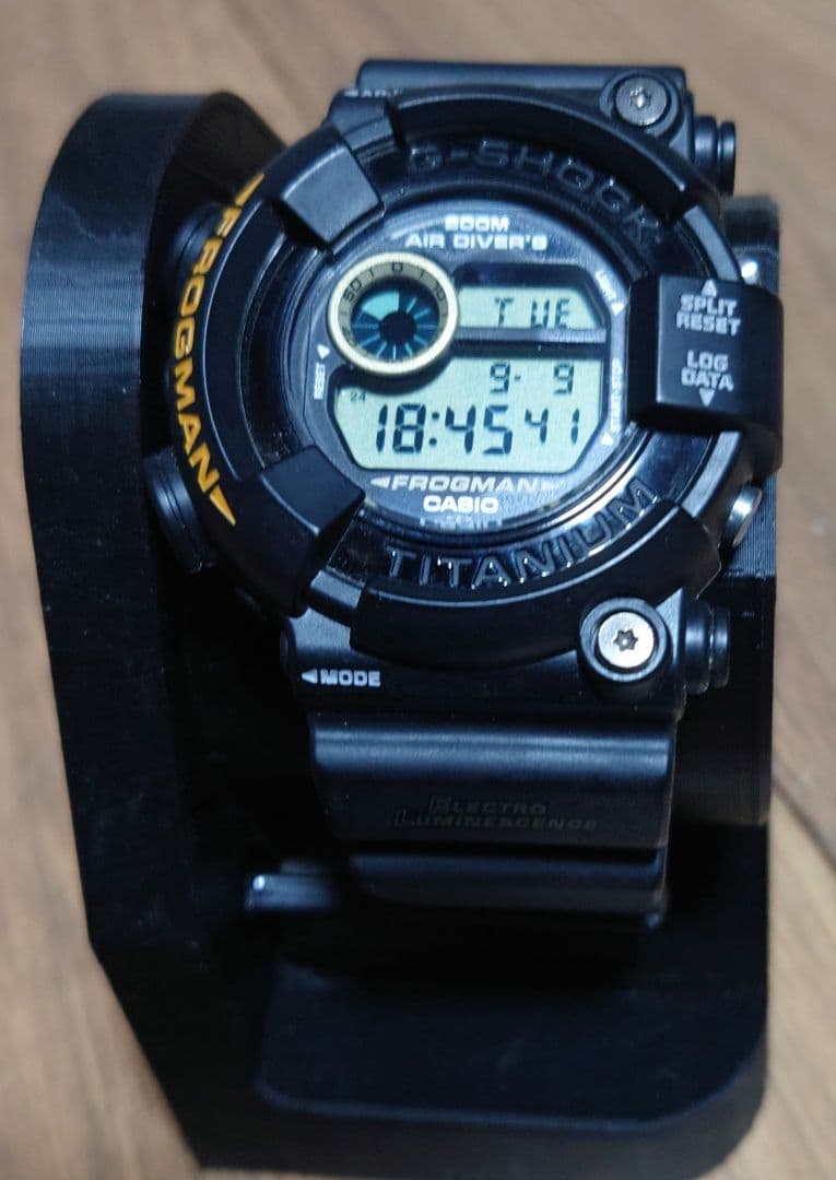 G-SHOCK フロッグマン　MEN IN BLACK 2 DW-8200