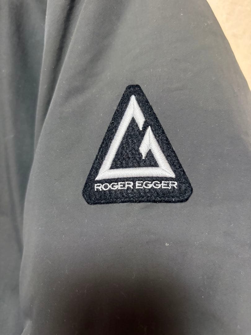 ROGEREGGER ロジャーエーガー　ダウンジャケット