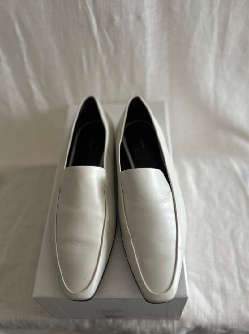 THE ROW ミニマルローファー