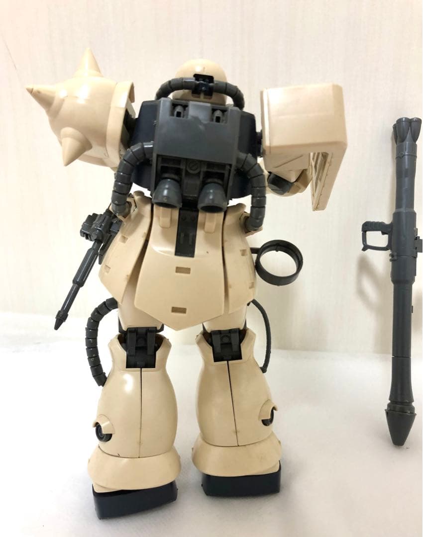 MG ガンプラ　MS-06F-2 ザクII F2型 地球連邦軍仕様