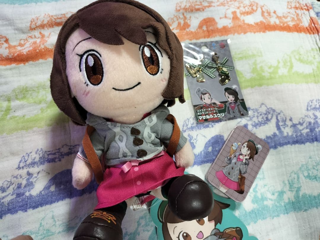 ポケモントレーナーズ　ユウリ　ぬいぐるみ+プチ缶+チャーム　セット