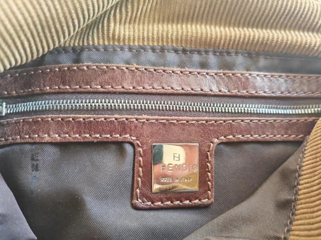 フェンディ　マンマバケット　スエード