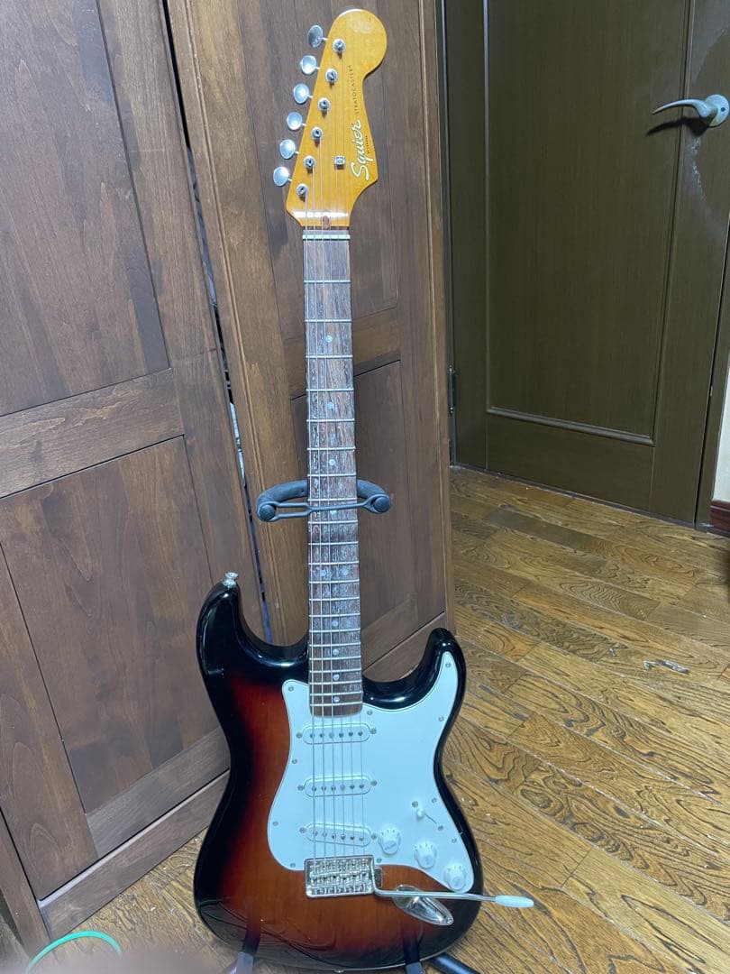 【美品】Squier Stratocaster 【ほぼ新品】