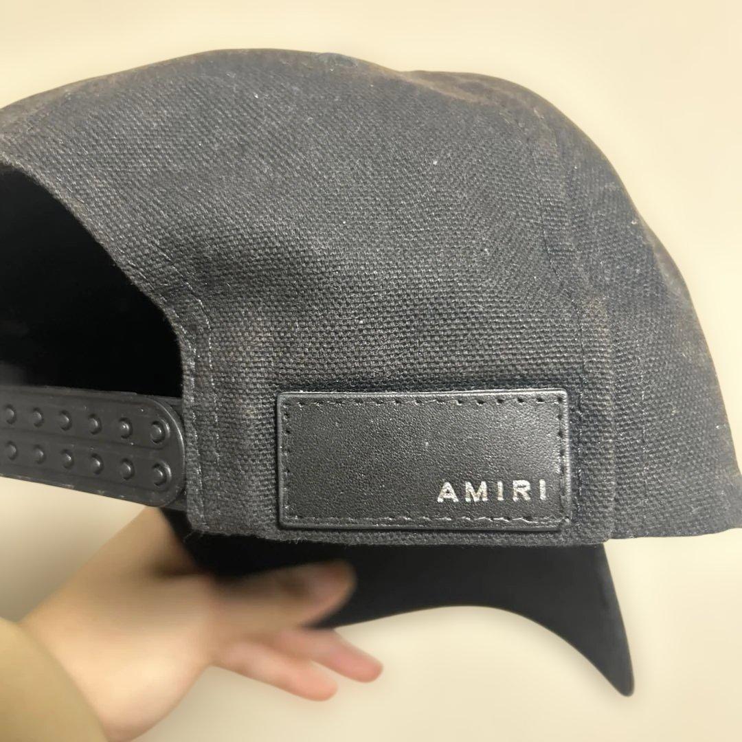 AMIRI 黒 キャップ Mの刺繍