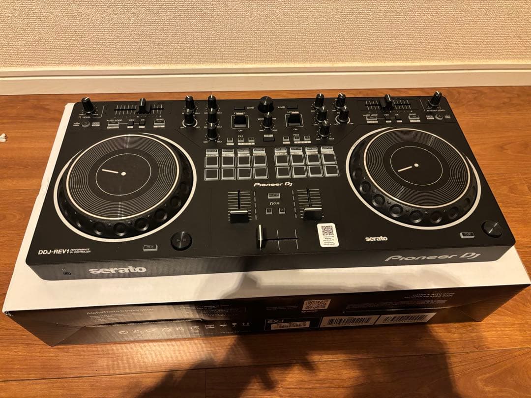 Pioneer DJ DDJ-REV1 コントローラー 25年7月購入　2回使用