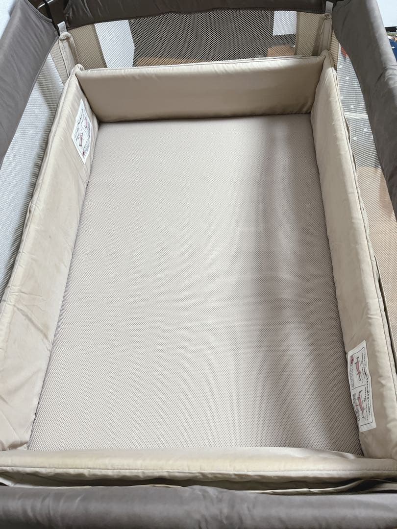 【美品】アップリカ ココネルエアー ベビーベッド サークル 寝具