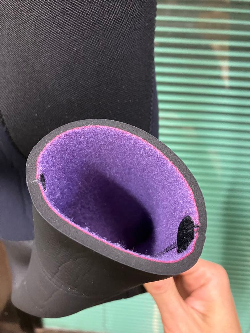 値下げ！激美品ＶＩＥＷ 4mmX3mm Ｌサイズ 起毛セミドライフルスーツ