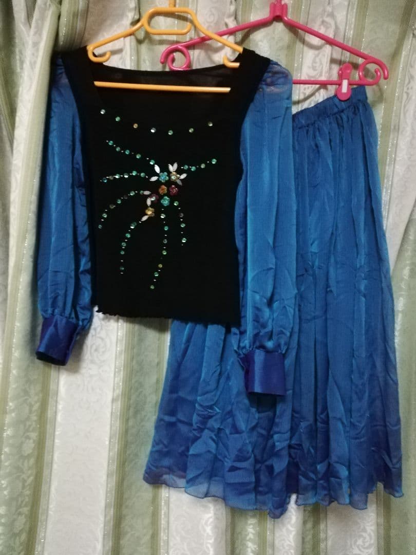 社交ダンス　カラオケにも　上下　フリーサイズ