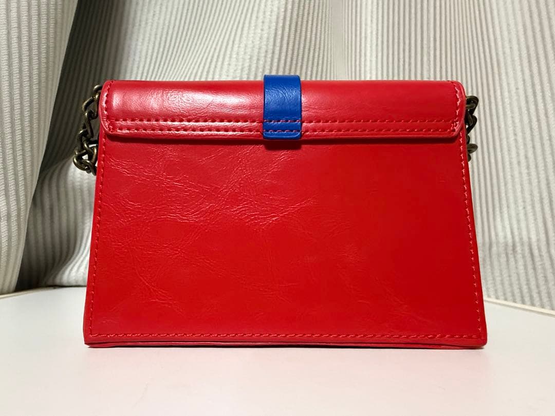 ディズニー ディセンダント イヴィ ショルダーバッグ 心臓箱