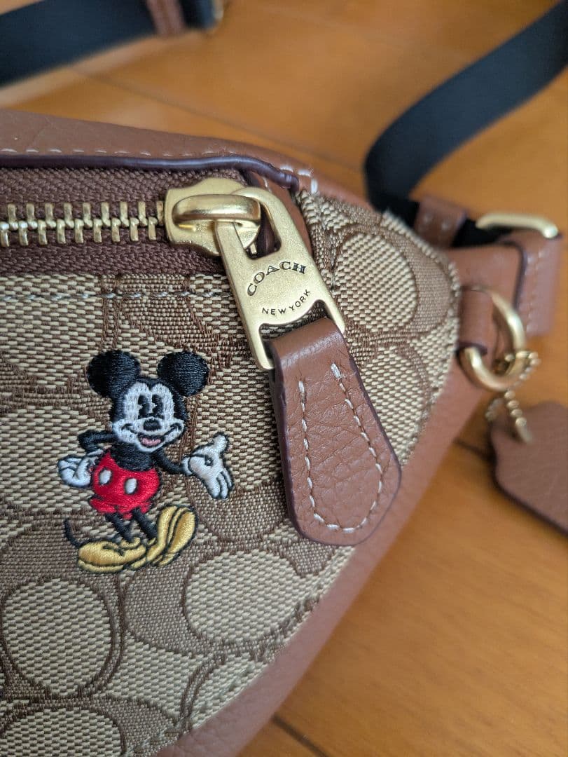 COACH ミッキーマウス ボディバッグ