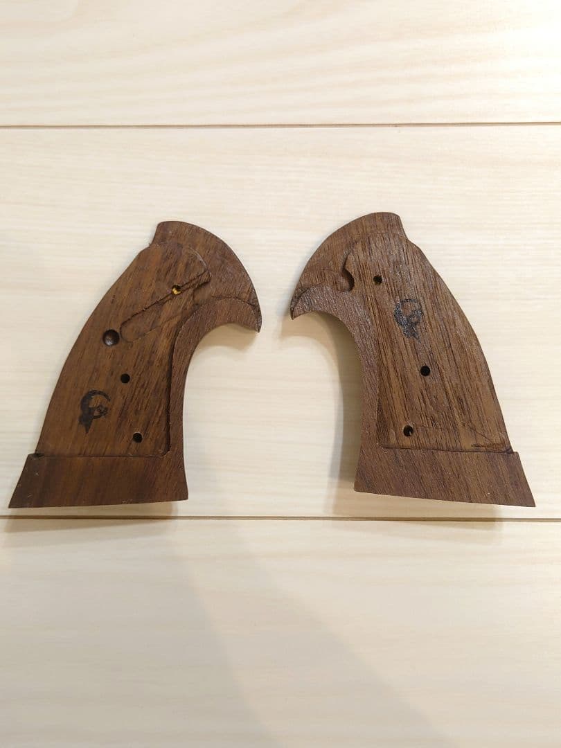 コクサイ コルトパイソン用 木製グリップ