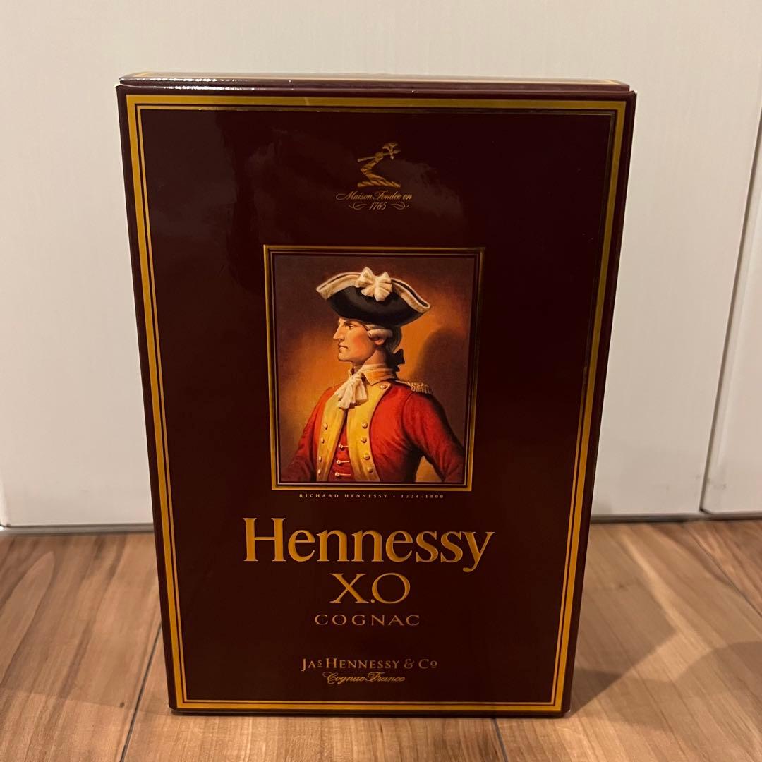 ヘネシー X.O ブランデー 金キャップ クリアボトル 1000ml 箱あり