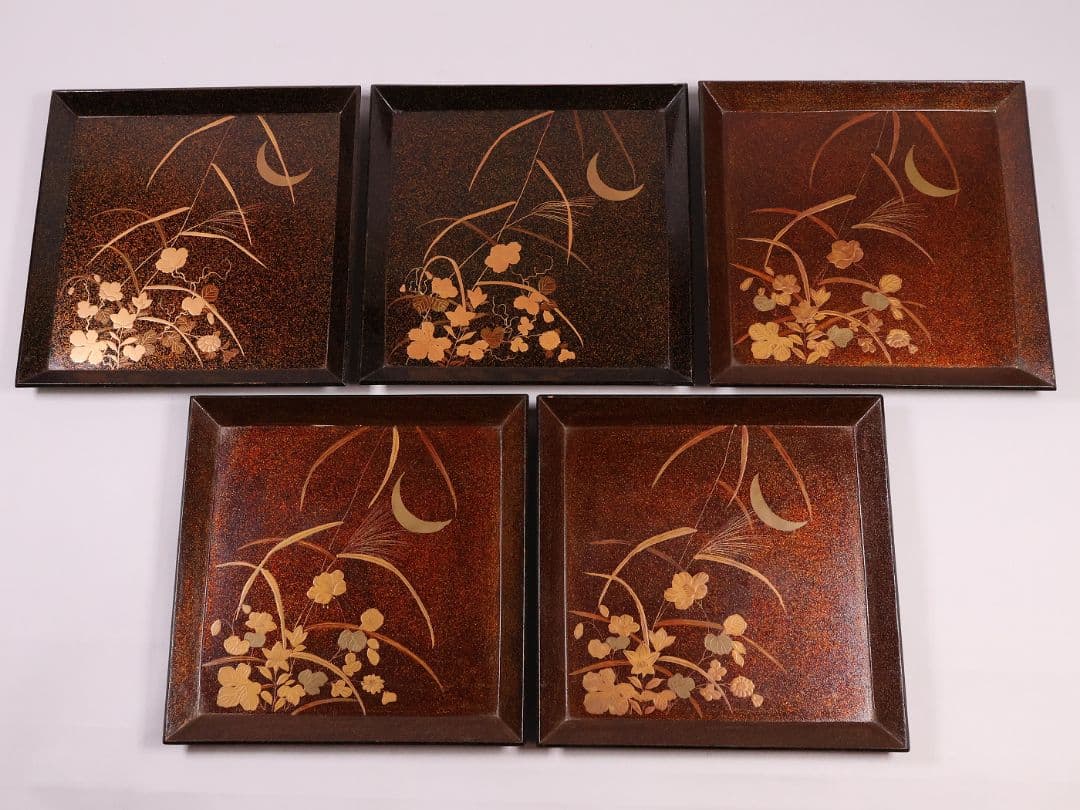 【MB45】時代 梨地吸物膳 十客 月と草花蒔絵 秋草 四方膳 卓上 折敷 木製