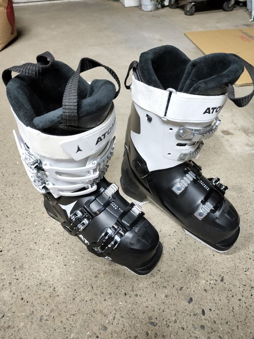Atomic Hawx Ultra 85 22.5cm スキーブーツ 23モデル