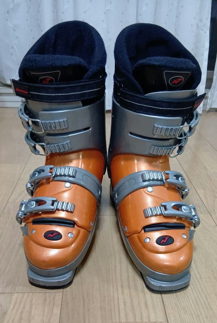 28.0〜28.5cm　メンズ　スキー用ブーツ　収納バッグつき　NORDICA