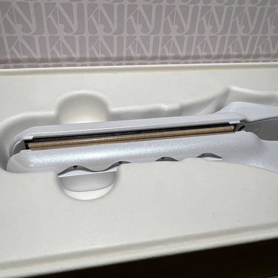 絹女 KINUJO ストレート ヘアアイロン キヌージョ ヘアケア　LM225