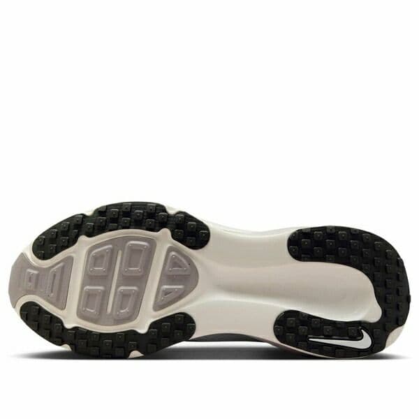 新品 NIKE VOMERO18 27cm