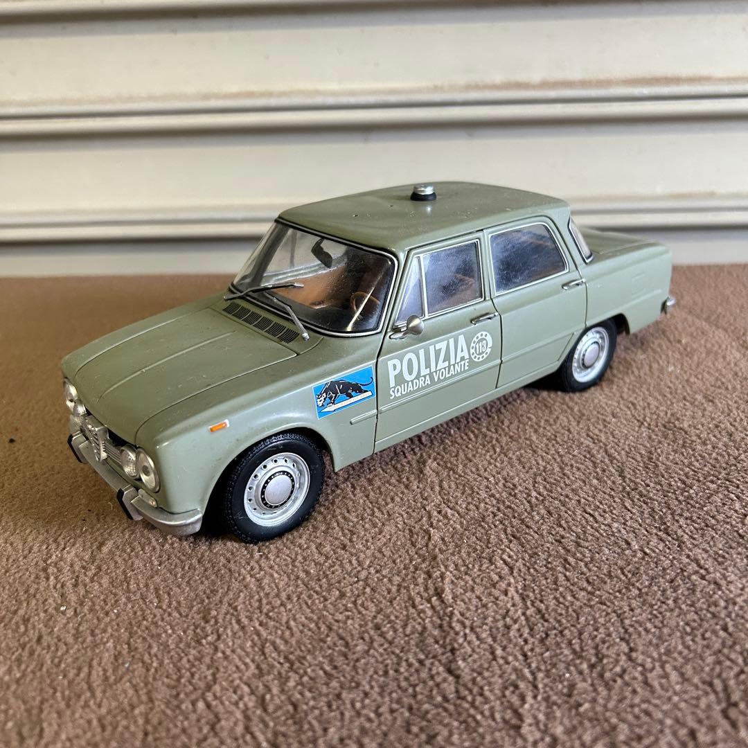 DB6★ミニカー★ 1/18 スケール アルファロメオ・ジュリア1.6 イタリア