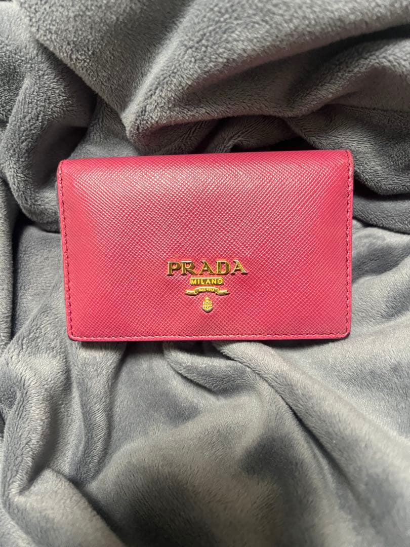 PRADA プラダ　サフィアーノレザー　ピンク　名刺入れ　レディース