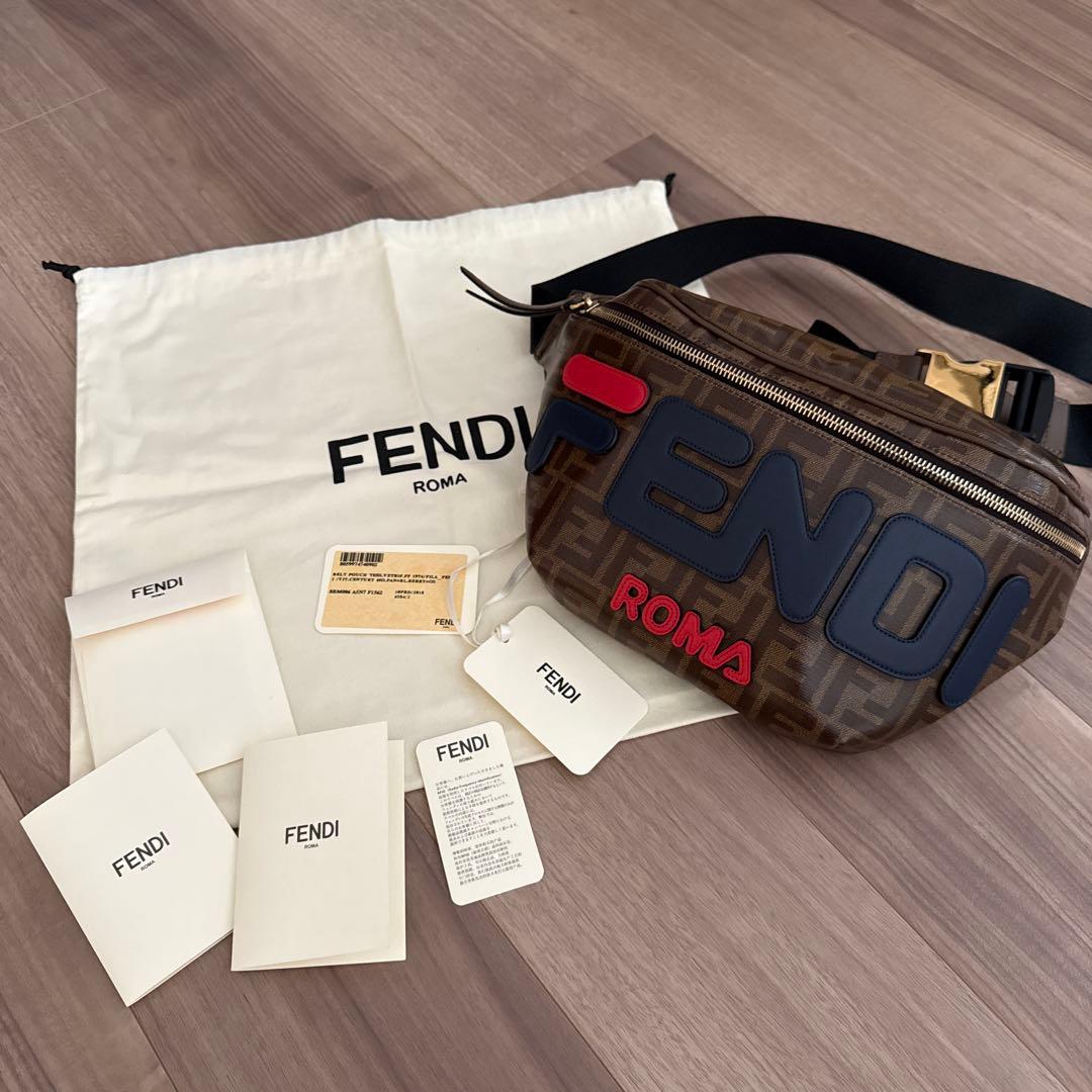 nana　FENDI ROMA ボディバッグ　フェンディ フィラ