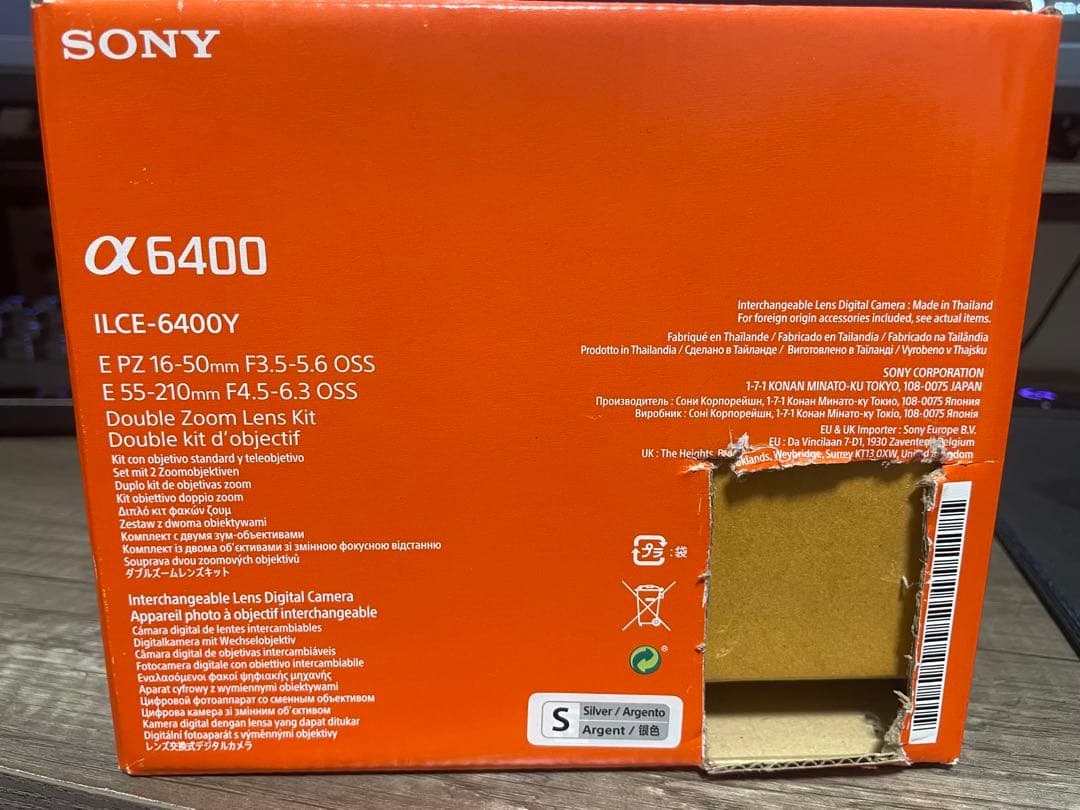 ミラーレス一眼　sony α6400 ダブルレンズキット +オプション付き