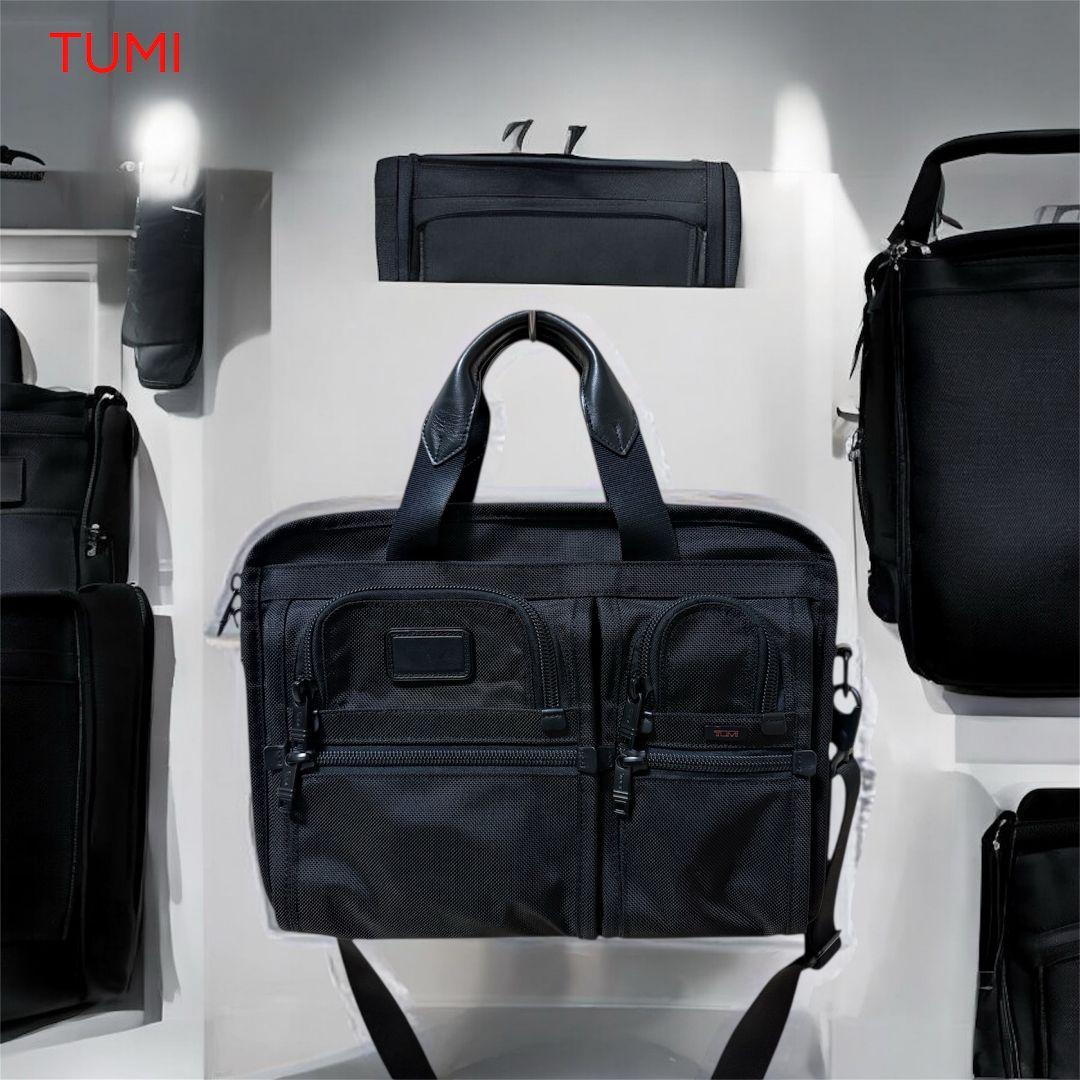 未使用級美品　TUMI トゥミ ビジネスバッグ　黒 ☆収納ポーチ付き