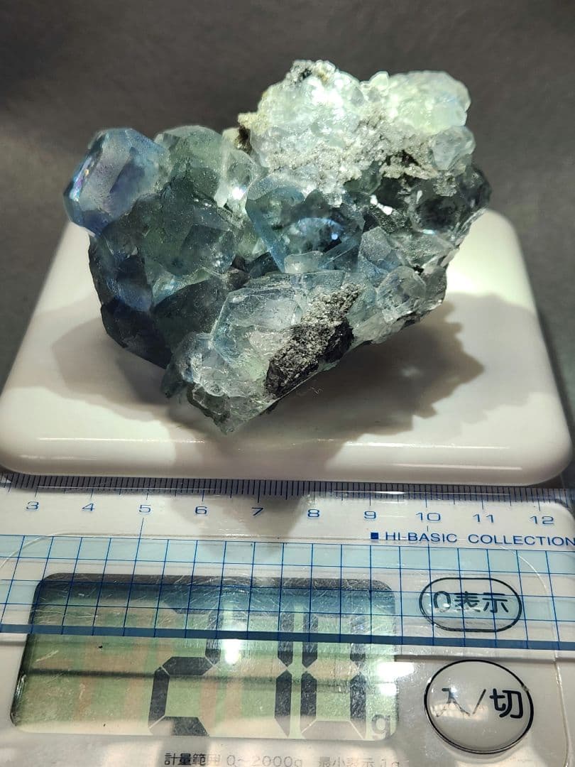 高品質✨フローライト母岩付き結晶原石