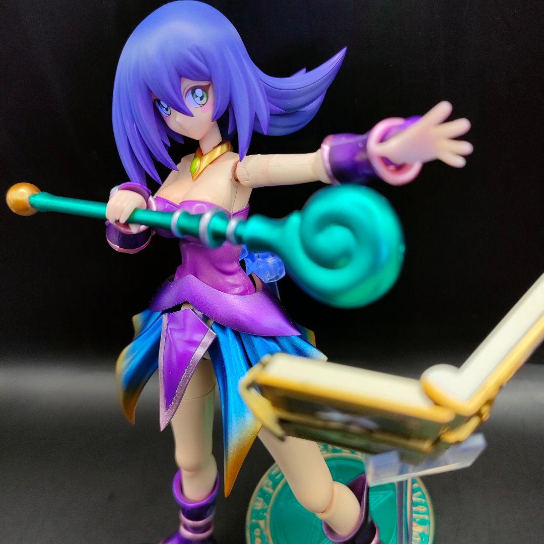 ブラック・マジシャン・ガール　クロスフレーム　遊戯王　初期師匠