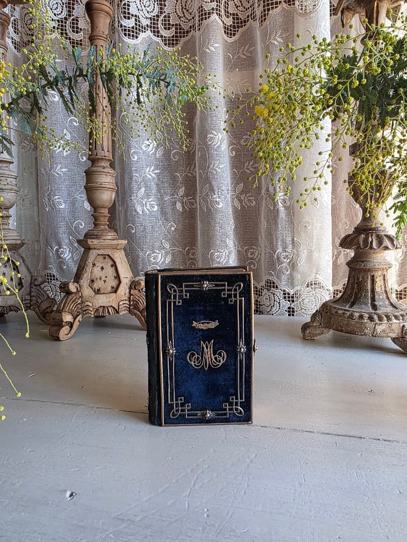 貴重　フランスアンティーク　1855年　ミセル　アヴェマリアのモノグラム 祈祷書