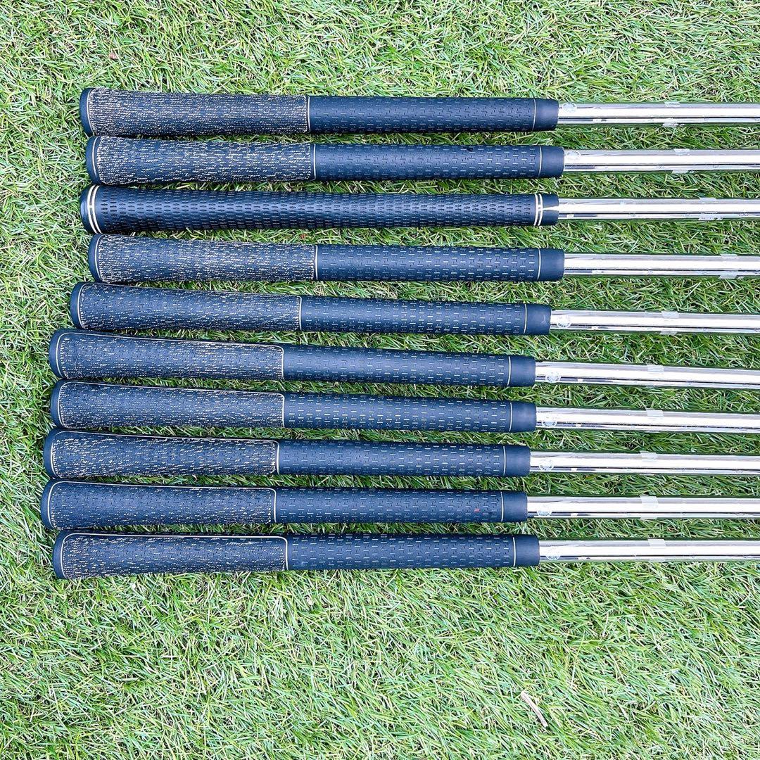 【貴重なレフティ】メンズゴルフセット　全部ゼクシオ　キャディバッグ付き　左利き