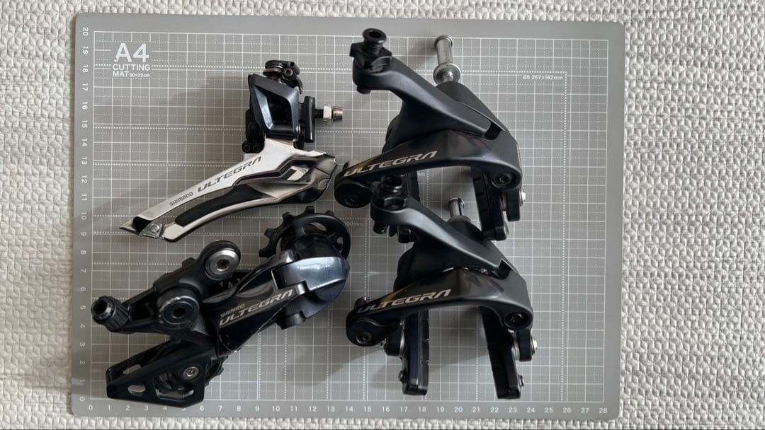 シマノ　アルテグラ（R8000）ディレイラーとブレーキのセット