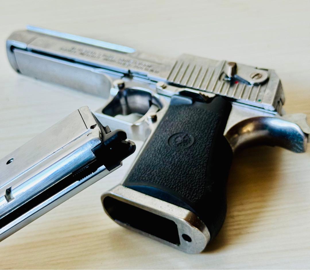 モデルガン　デザートイーグル　ブローバック式